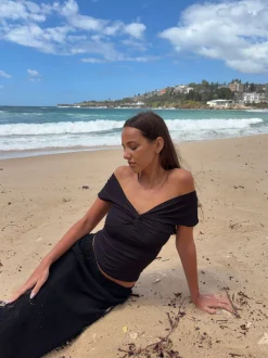 Abigail off shoulder top - Sort