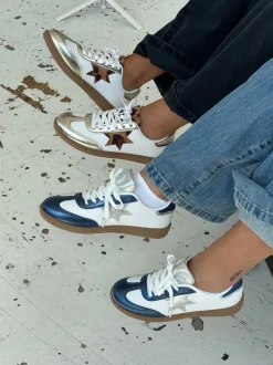 Accra sneakers med stjerne - Hvid/navy