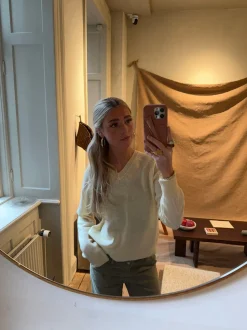 Aiko sweater med v-udskæring - Gul