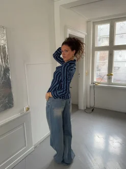 Alberte figursyet skjorte med striber - Mørkeblå/Sort