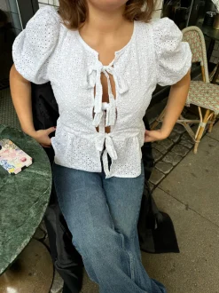 Albine bluse med broderi - Hvid