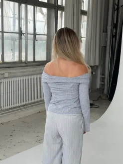 Alicia off-shoulder bluse - Grå