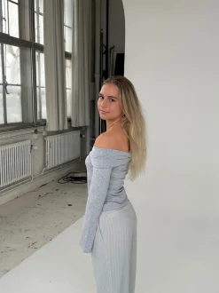 Alicia off-shoulder bluse - Grå