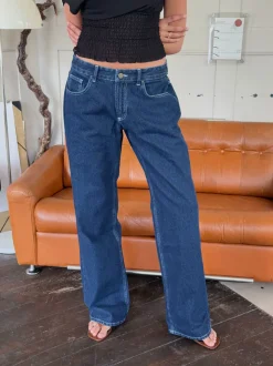 Alvina jeans med blomsterdetalje - Mørk denim