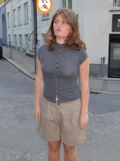 Amaia bermudashorts med hvidt bånd - Beige