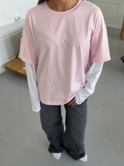 Amalie t-shirt med ærmer - Lyserød/hvid