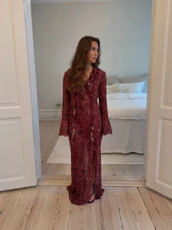 Amy kjole med blomster - Lilla/vinrød