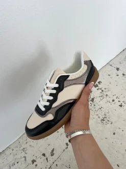 Apia sneakers - Hvid/sølv og sort