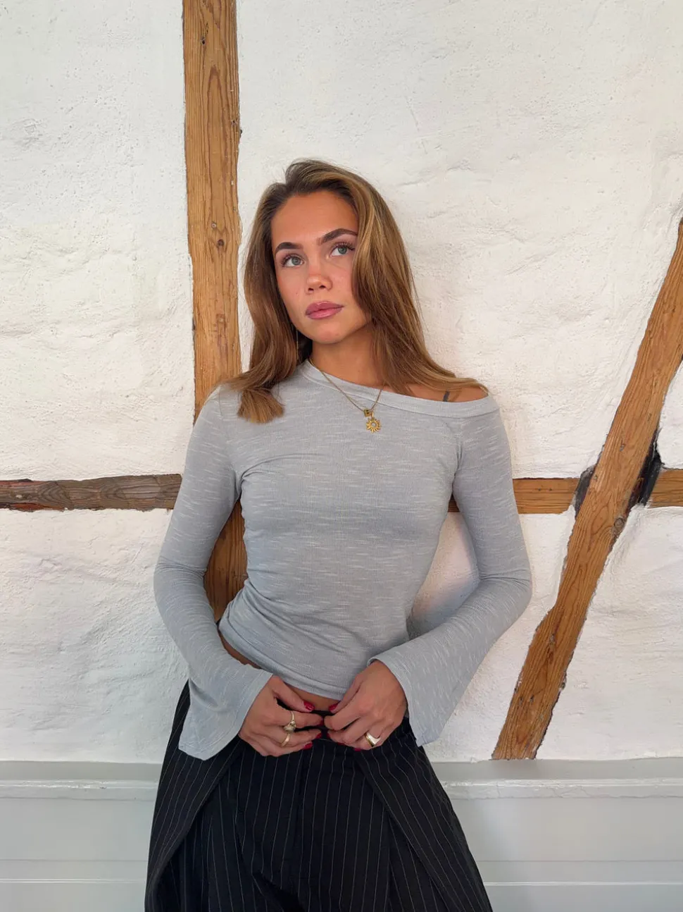 Aven one shoulder bluse - Lysegrå