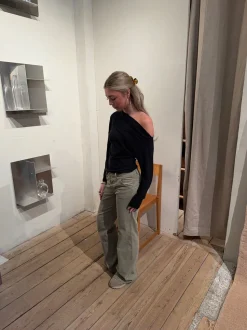 Aysha figursyet bluse - Sort