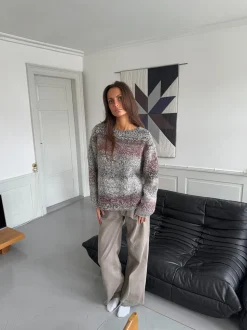 Balta striktrøje - Sort/hvid/rød