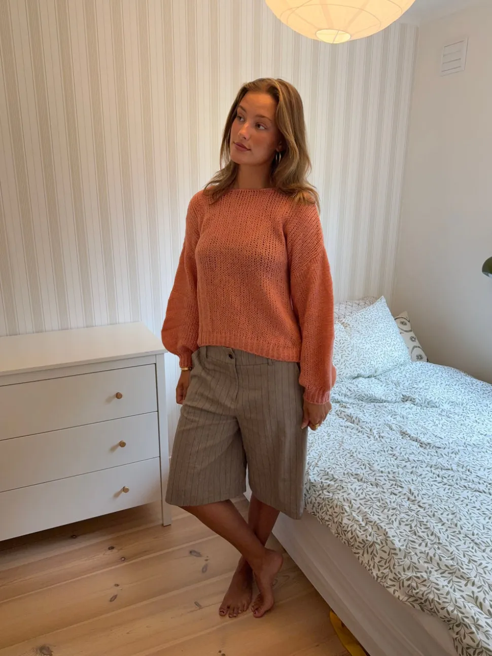 Berna strik med bindedetaljer - Koral/lyserød