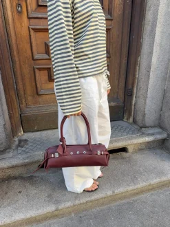 Bobby håndtaske med metalknapper - Rød