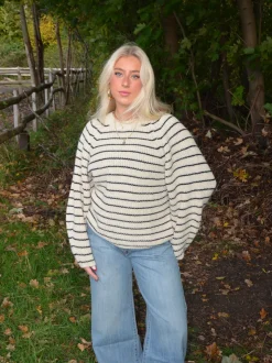 Calva striktrøje med striber - Beige/sort