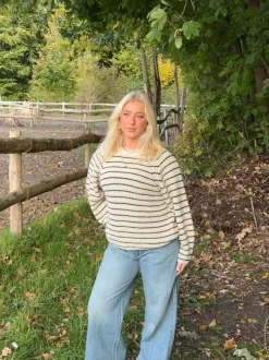Calva striktrøje med striber - Beige/sort