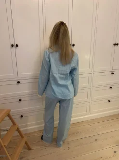 Carol pyjamas sæt med blonder - Lyseblå