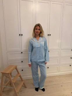 Carol pyjamas sæt med blonder - Lyseblå
