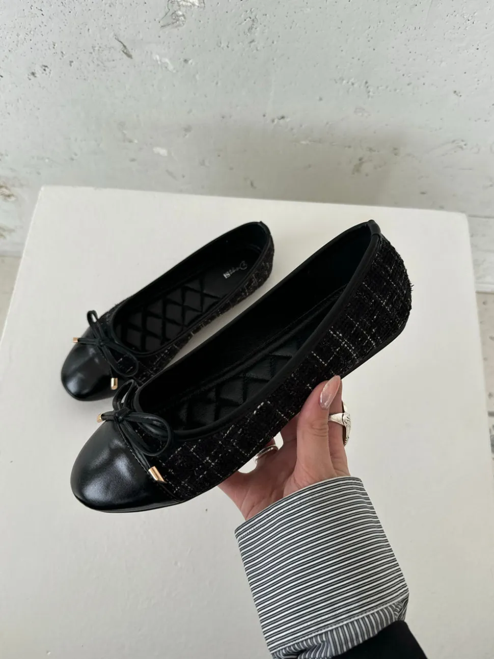 Cetinje ballerina sko med skøjfe - Sort
