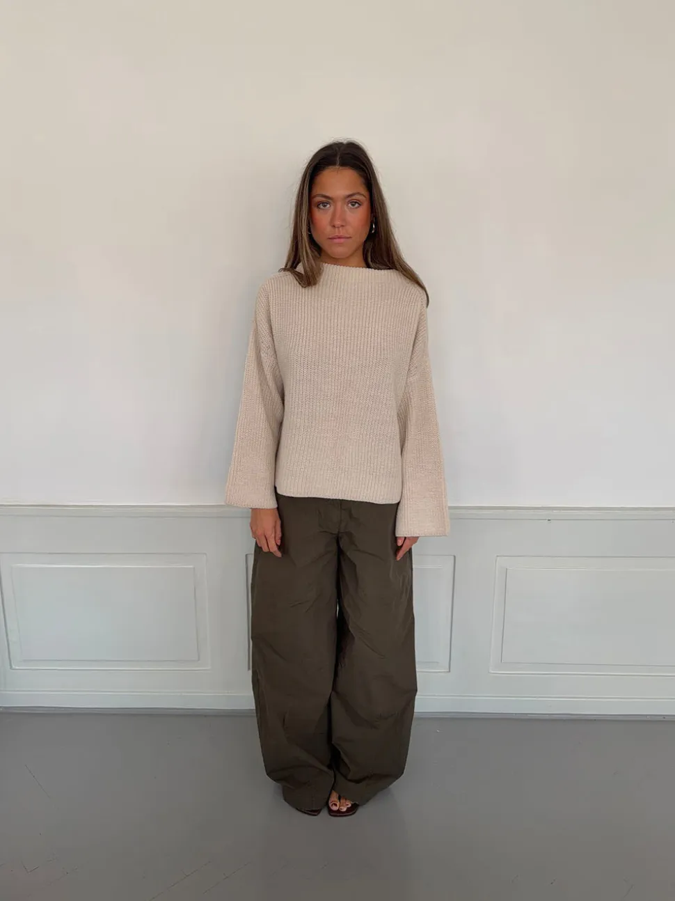 Cholana striktrøje med åben ryg - Beige