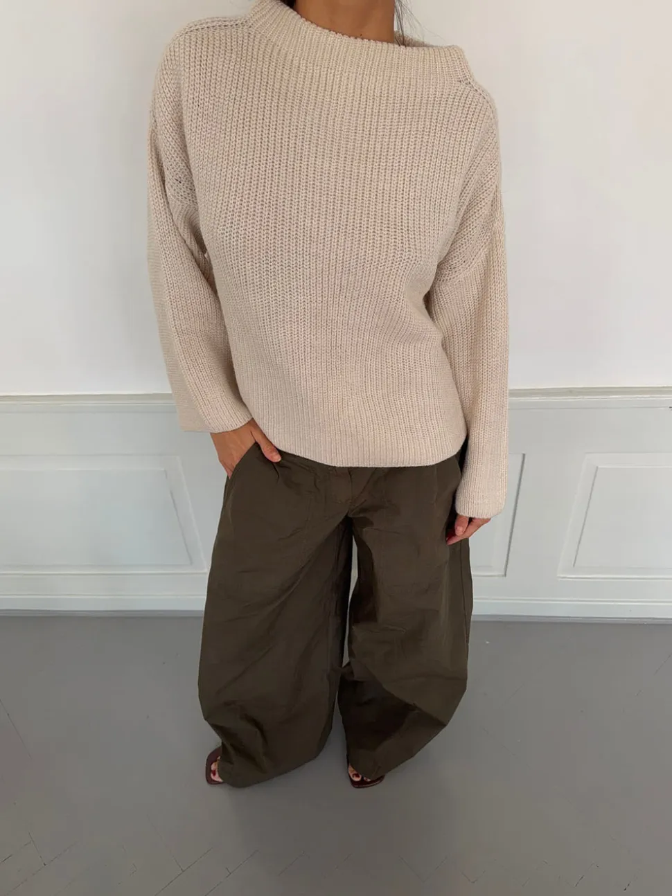 Cholana striktrøje med åben ryg - Beige