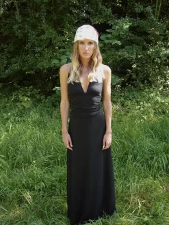 Clauda maxikjole med åben ryg - Sort