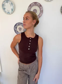 Dilly top med knapper - Brun