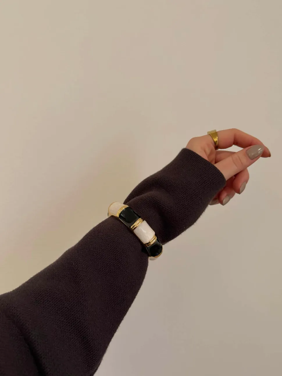 Ebony armbånd med striber - Sort/hvid