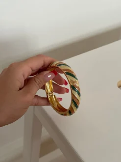 Eivora armbånd med striber - Grøn/hvid/brun