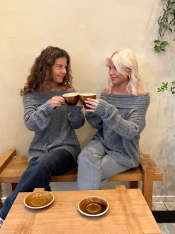 Elinor off shoulder strik - Grå