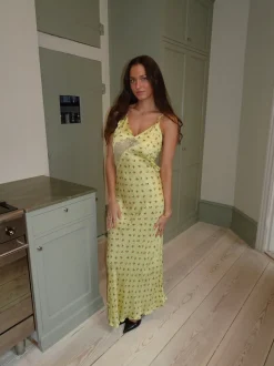 Emily maxikjole med blomster - Gul