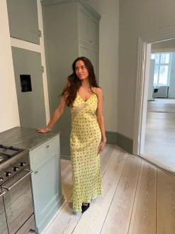 Emily maxikjole med blomster - Gul