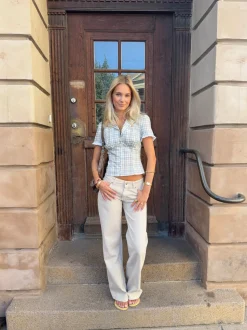 Emmaline lavtaljede jeans - Lys beige