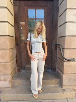 Emmaline lavtaljede jeans - Lys beige