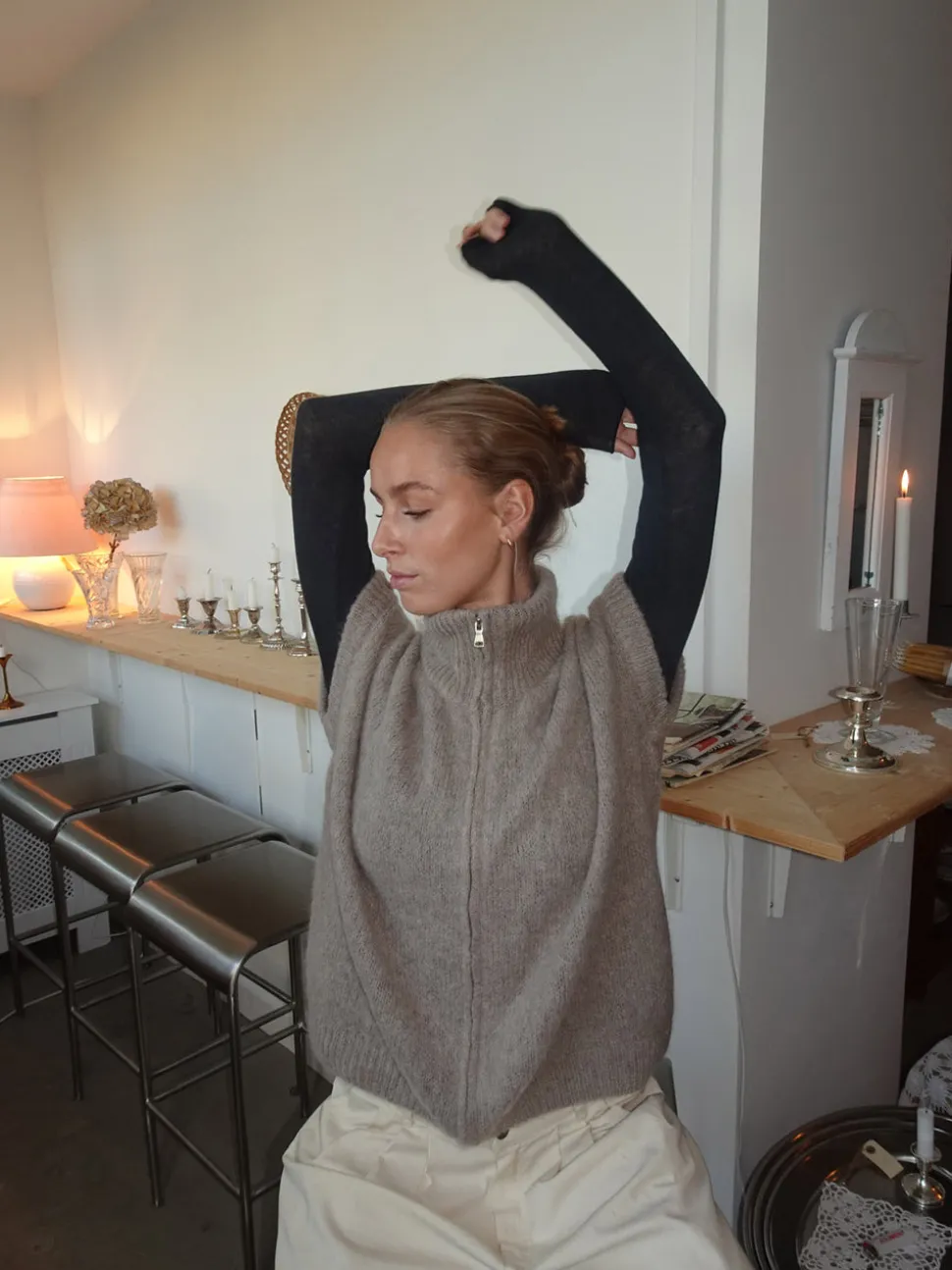 Fiona vest med høj hals - Beige