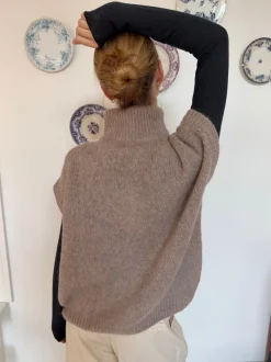 Fiona vest med høj hals - Beige