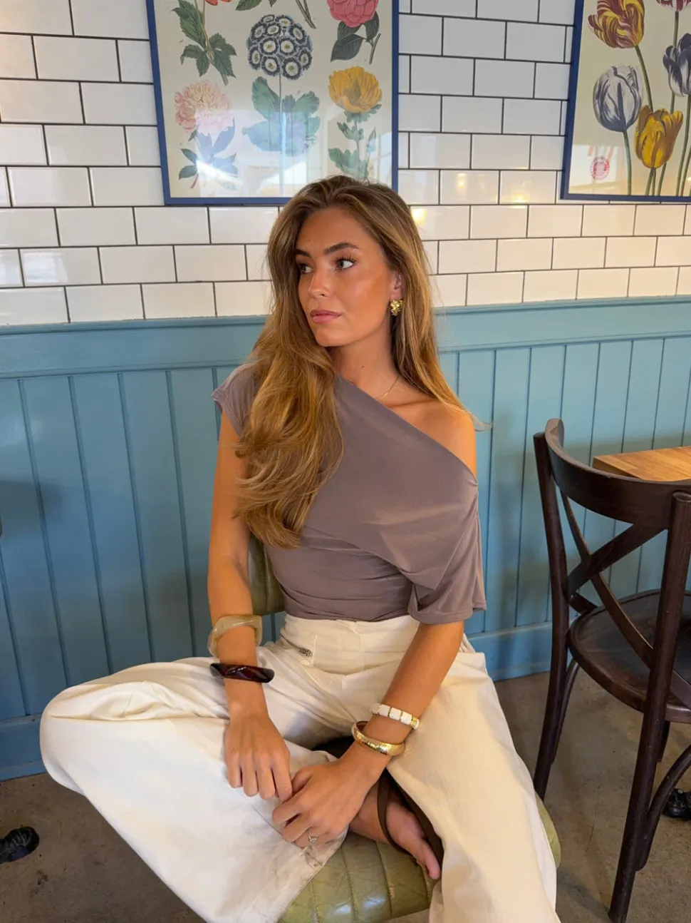 Florine figursyet t-shirt - Taupe