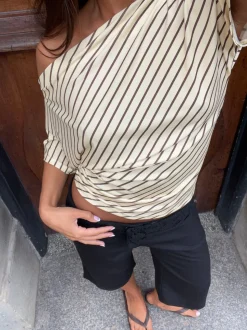 Florine figursyet t-shirt med striber - Gul/brun