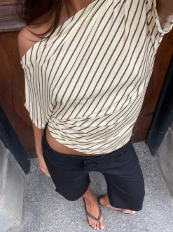 Florine figursyet t-shirt med striber - Gul/brun