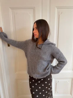 Gregina hoodie med zip i strik - Grå