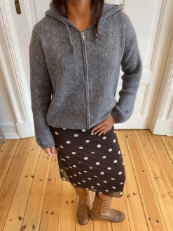Gregina hoodie med zip i strik - Grå