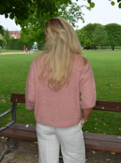 Hedvig striktrøje med korte ærmer - Lyserød