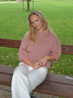 Hedvig striktrøje med korte ærmer - Lyserød