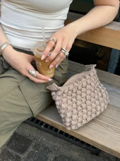 Hæklet clutch - Beige