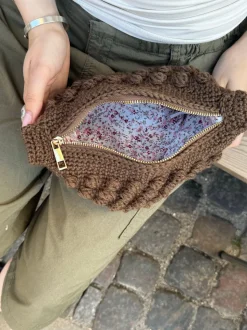 Hæklet clutch - Brun