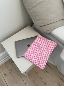 Honey computer sleeve - Lyserød med lyserøde roser