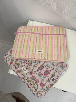 Honey computer sleeve - Off white med blomster