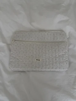 Honey computer sleeve - Off white med små lyserøde blomster