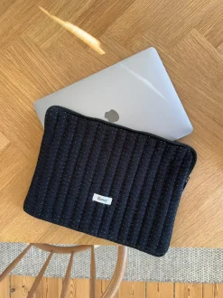 Honey computer sleeve - Sort med hvide prikker