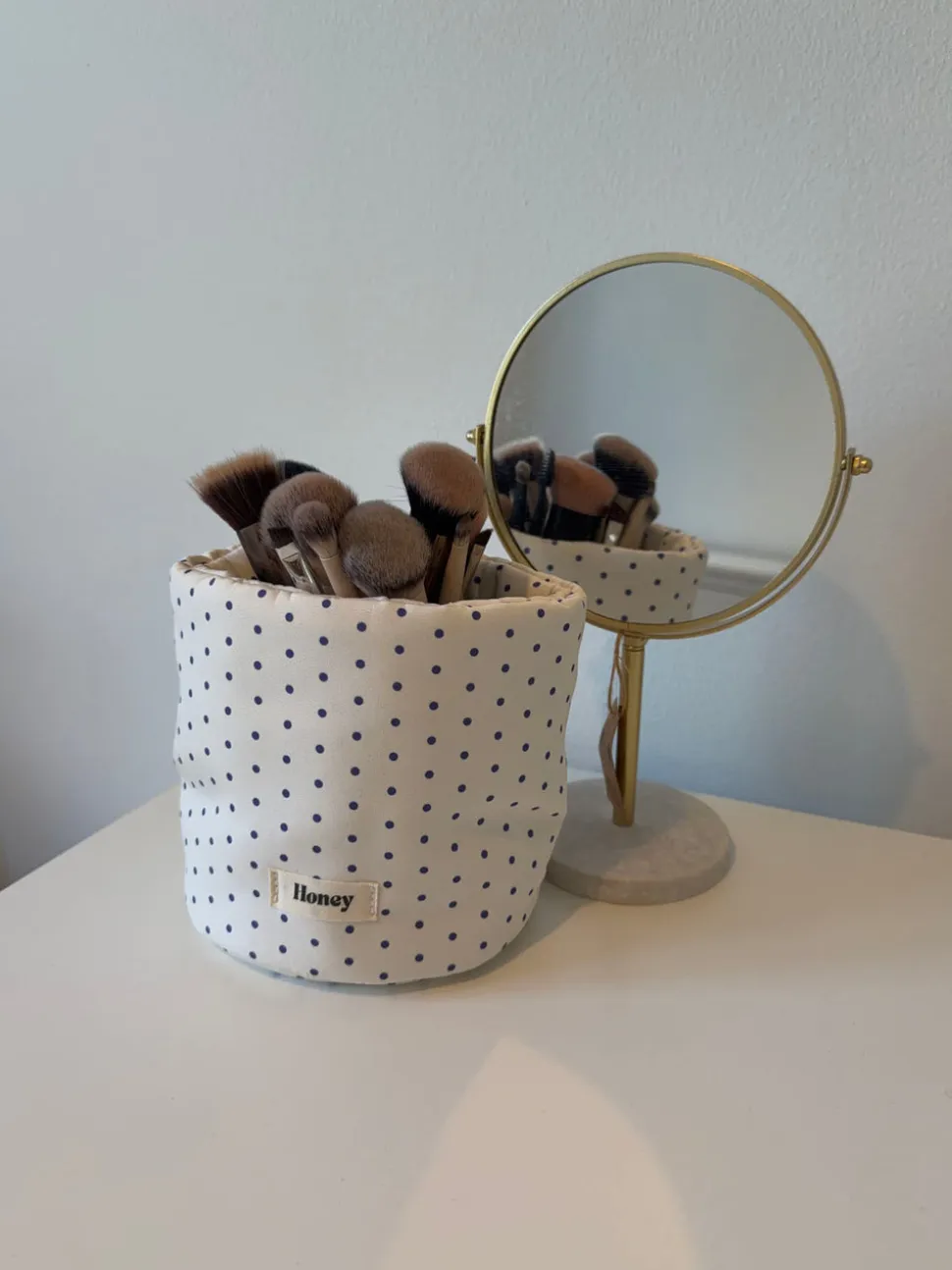Honey lille opbevaring med prikker - Hvid/blå