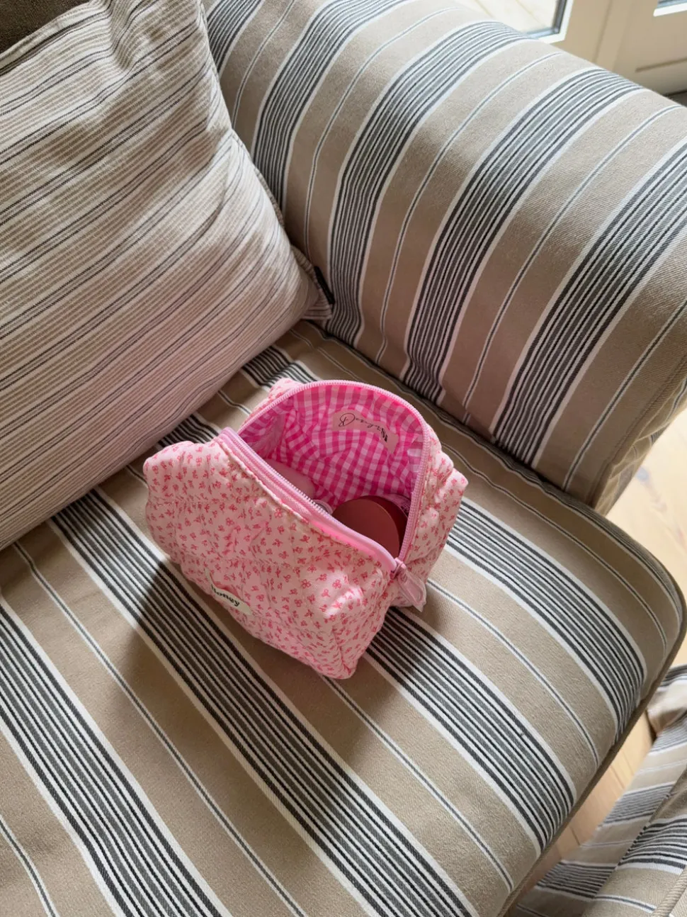 Honey lille toilettaske - Pink med små blomster